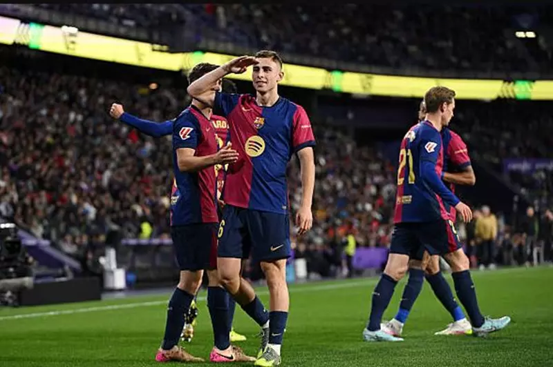 برشلونة - فيرمين لوبيز